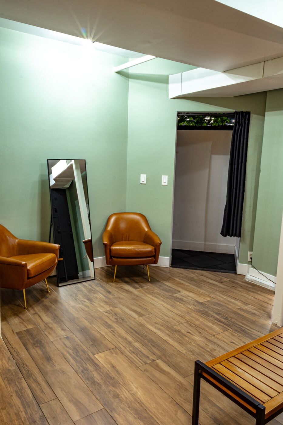 East 3rd lounge