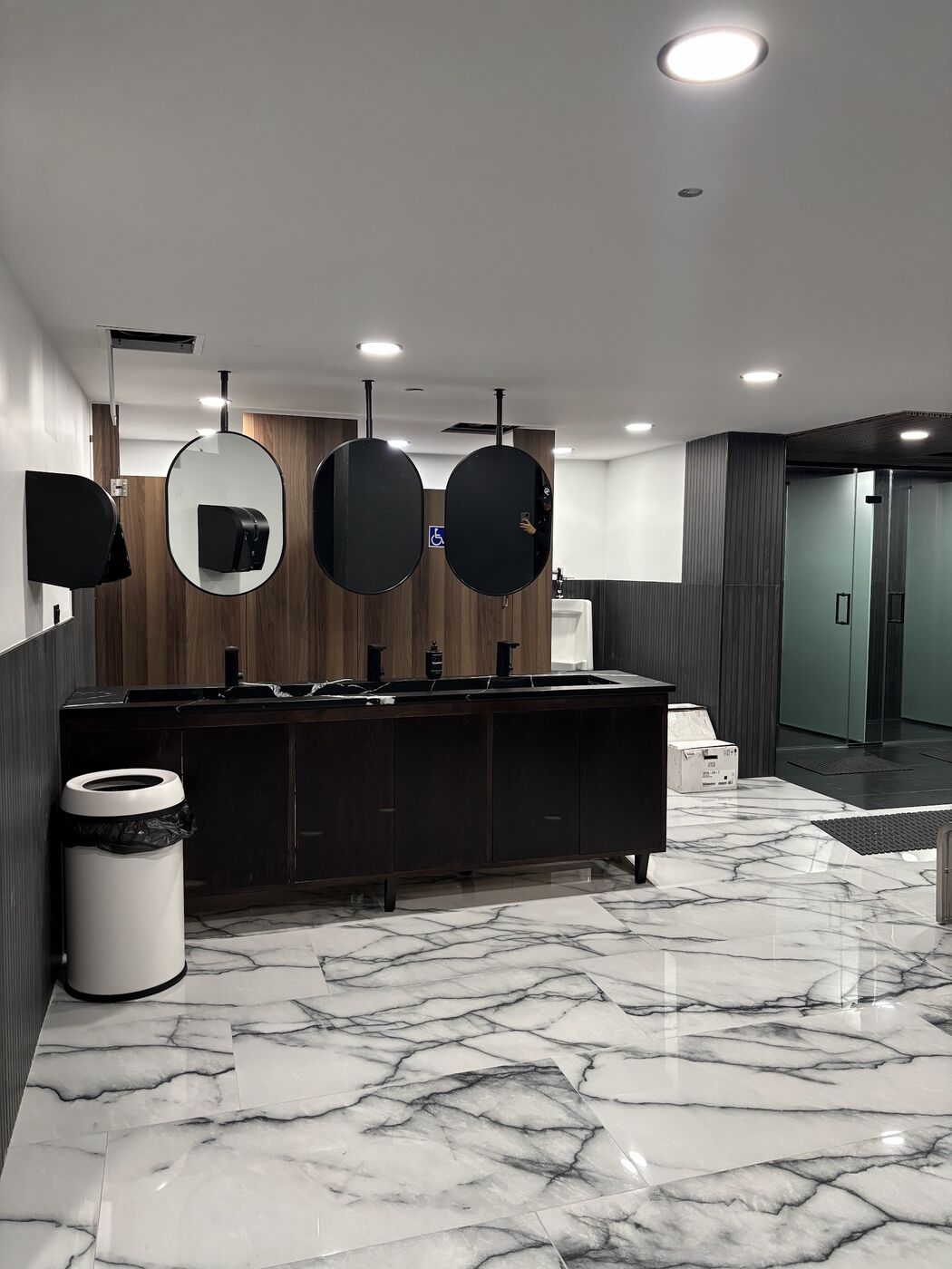 Lexington bathroom